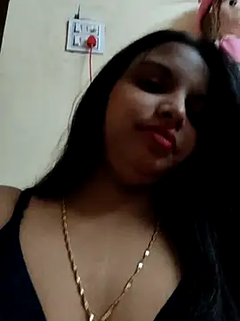 Snapshot of Maahhii_2 chatting on 09.27.25 Maahhii 2 online show from 09.27.25