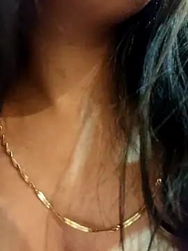 Snapshot of Maahhii_2 chatting on 11.07.25 Maahhii 2 online show from 11.07.25