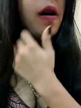 Snapshot of Maahhii_2 chatting on 11.09.25 Maahhii 2 online show from 11.09.25