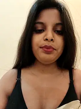 Snapshot of Maahhii_2 chatting on 11.27.25 Maahhii 2 online show from 11.27.25