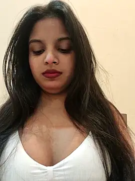 Snapshot of Maahhii_2 chatting on 12.02.25 Maahhii 2 online show from 12.02.25