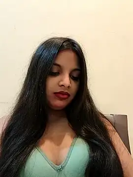 Snapshot of Maahhii_2 chatting on 12.03.25 Maahhii 2 online show from 12.03.25