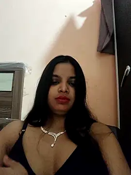 Maahhii 2 online show from 03.21.26