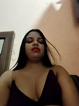 Maahhii 2 online show from 03.30.26