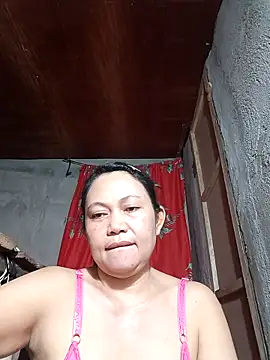 Everleigh mom online show from 10.24.25