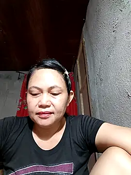 Everleigh mom online show from 12.17.25