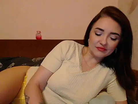 Snapshot of Veronica-Luxs chatting on 11.12.25 Veronica-Luxs online show from 11.12.25