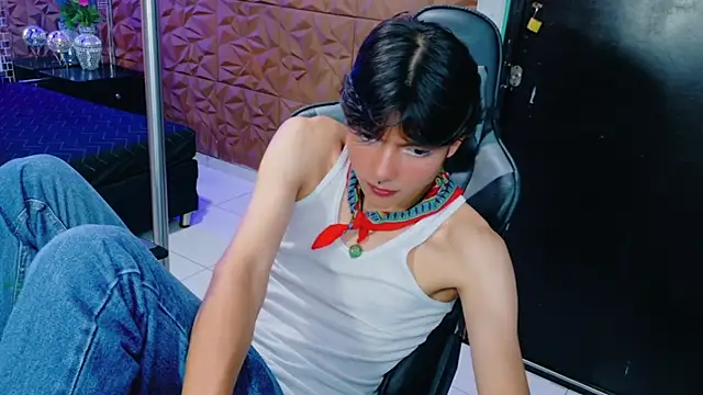 alandelrey57 online show from 10.17.25