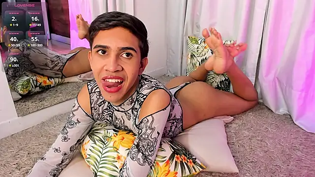 Snapshot of JoshuaSanzz chatting on 11.20.25 JoshuaSanzz online show from 11.20.25