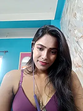 Snapshot of hornylizia123 chatting on 10.10.25 hornylizia123 online show from 10.10.25