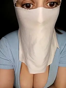 Lamia Queen  online show from 10.20.25