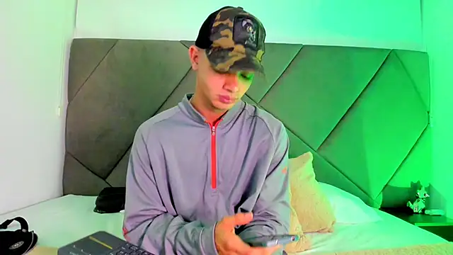 andrew colleman online show from 09.13.25