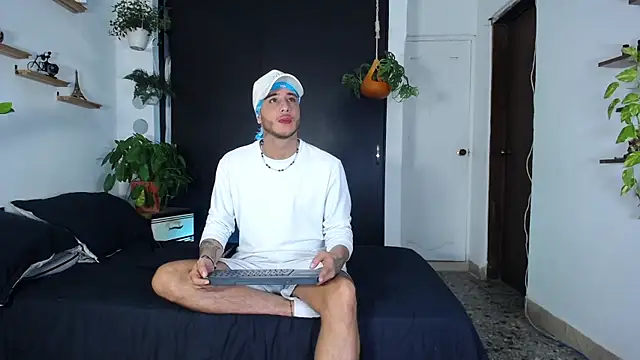 Borsalino Adam online show from 11.24.25