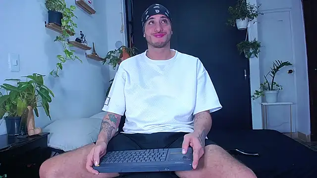 Borsalino Adam online show from 12.14.25