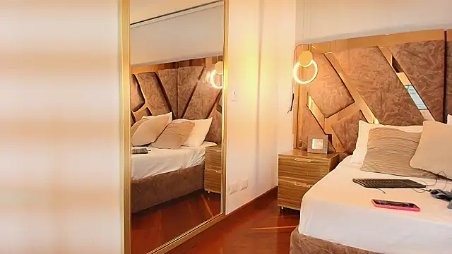 zarah andrew   online show from 09.09.25