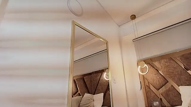 zarah andrew   online show from 09.15.25