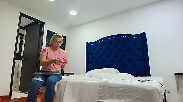 zarah andrew   online show from 09.19.25