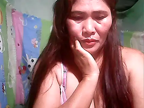 Snapshot of Juicy_69xx chatting on 10.26.25 Juicy 69xx online show from 10.26.25