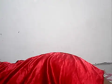 Snapshot of Juicy_69xx chatting on 12.13.25 Juicy 69xx online show from 12.13.25