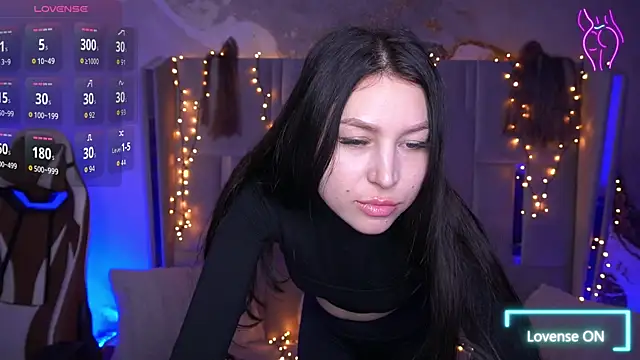 Snapshot of EliseVelour chatting on 02.17.26 EliseVelour online show from 02.17.26