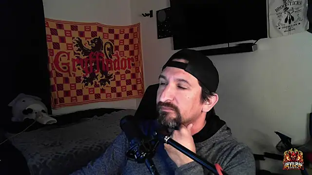 Snapshot of DevilPup75_ chatting on 09.27.25 DevilPup75  online show from 09.27.25