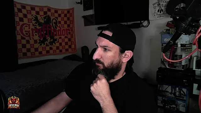 DevilPup75  online show from 04.14.26