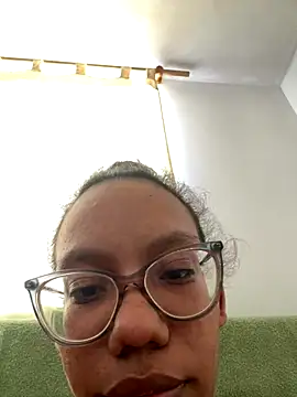 Valen1800 online show from 10.17.25