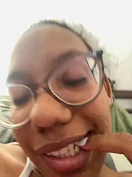 Valen1800 online show from 10.26.25