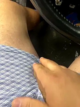 Maetty1986 online show from 10.15.25