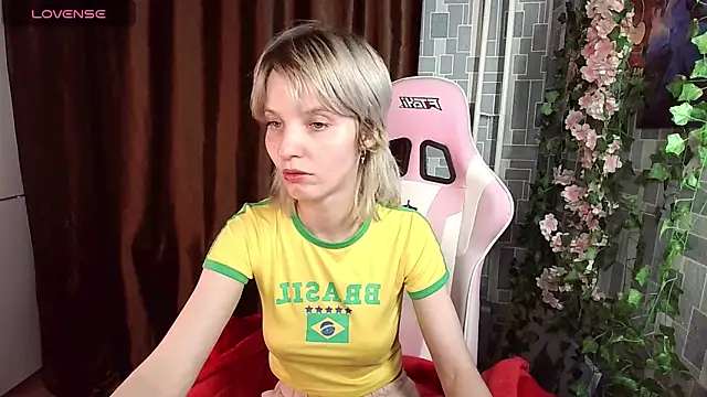 Madelaineses online show from 04.24.26