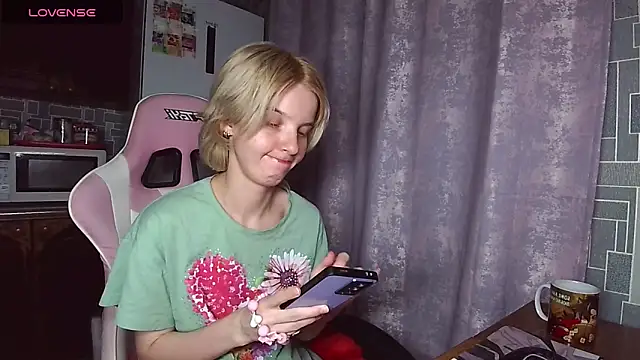 Madelaineses online show from 07.15.26