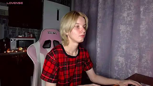 Madelaineses online show from 08.04.26