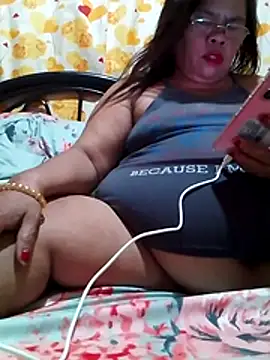 Snapshot of Huge_mama69 chatting on 07.07.26 Huge mama69 online show from 07.07.26