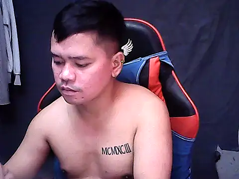 Snapshot of sweet_sexyasian69 chatting on 04.21.26 sweet sexyasian69 online show from 04.21.26