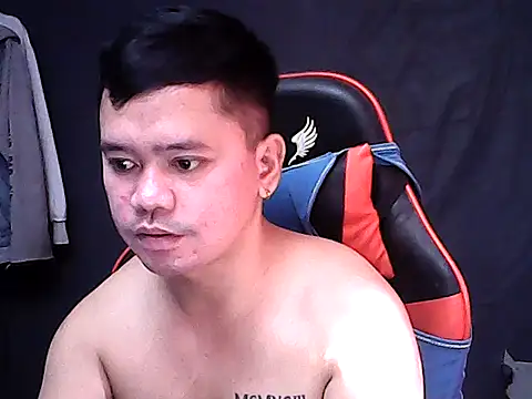 Snapshot of sweet_sexyasian69 chatting on 04.23.26 sweet sexyasian69 online show from 04.23.26