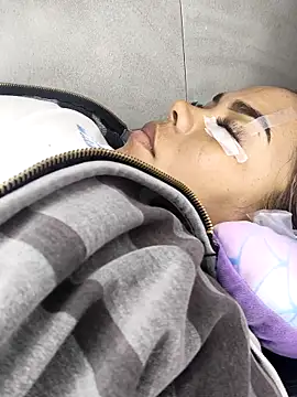 Snapshot of EmilyDuran_ chatting on 11.13.25 EmilyDuran online show from 11.13.25