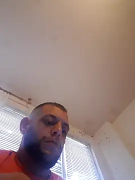 Snapshot of milenski74 chatting on 11.18.25 milenski74 online show from 11.18.25
