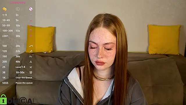 Snapshot of Roxy_Sunnny chatting on 10.21.25 Roxy Sunnny online show from 10.21.25