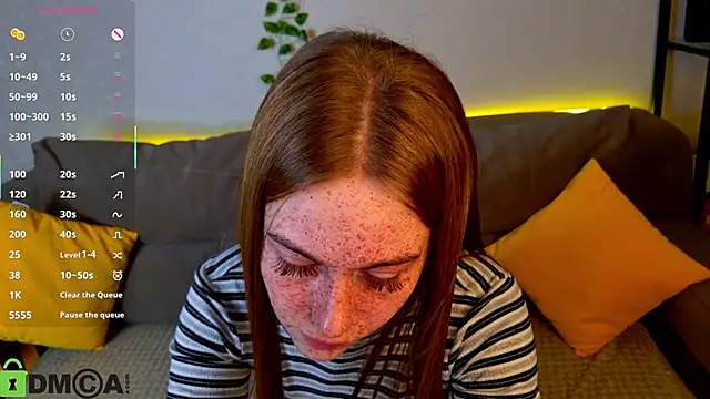 Snapshot of Roxy_Sunnny chatting on 11.06.25 Roxy Sunnny online show from 11.06.25