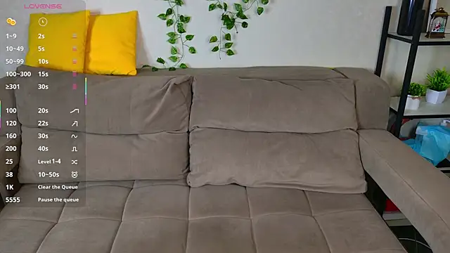 Snapshot of Roxy_Sunnny chatting on 11.25.25 Roxy Sunnny online show from 11.25.25