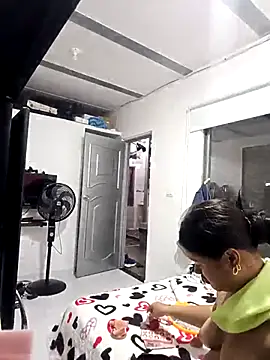 Snapshot of linda_ber30 chatting on 09.11.25 linda ber30 online show from 09.11.25