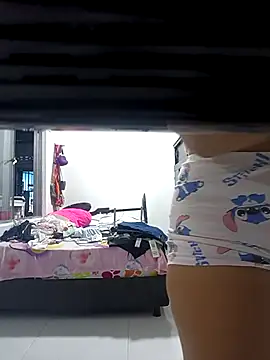 Snapshot of linda_ber30 chatting on 09.20.25 linda ber30 online show from 09.20.25