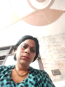 Snapshot of Soniya_Roy chatting on 05.05.26 Soniya Roy online show from 05.05.26