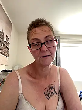 Curvy-Jinx online show from 09.15.25