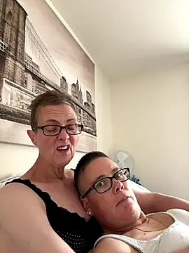 Curvy-Jinx online show from 09.19.25