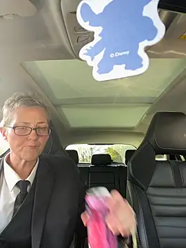 Curvy-Jinx online show from 11.13.25