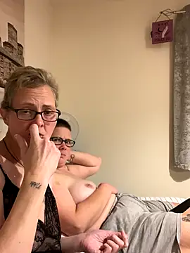 Curvy-Jinx online show from 11.27.25