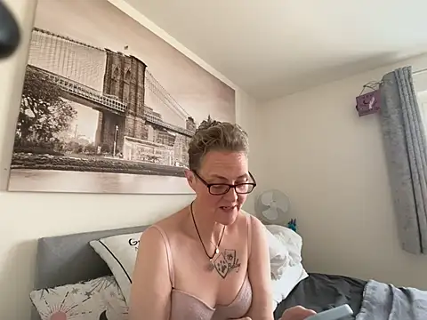 Curvy-Jinx online show from 03.03.26