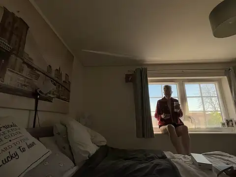 Curvy-Jinx online show from 04.14.26