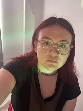 Snapshot of AliaMiller_ chatting on 06.21.26 AliaMiller online show from 06.21.26